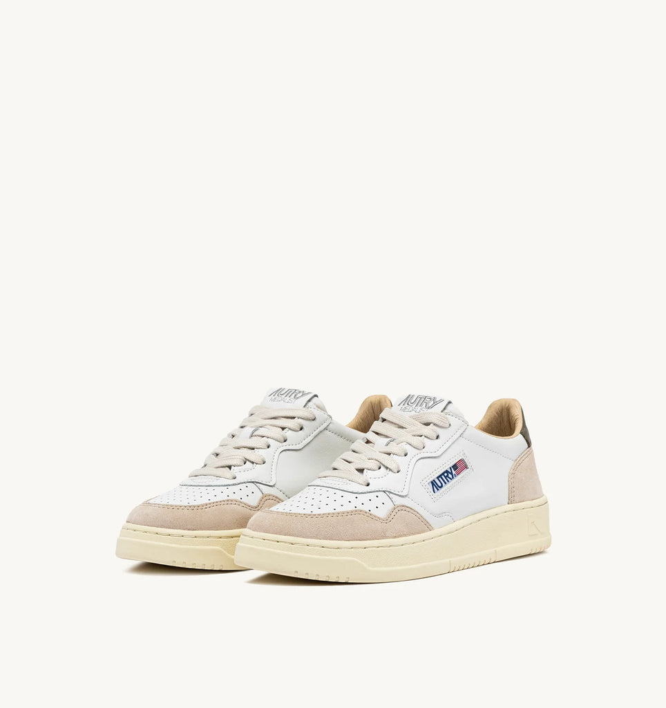 AUTRY Sneakers Medalist Low In Pelle Bianca e Verde e Suede Beige