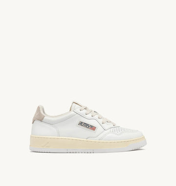 AUTRY Sneakers Medalist Low Virgin/Sponge Bianco e Avorio