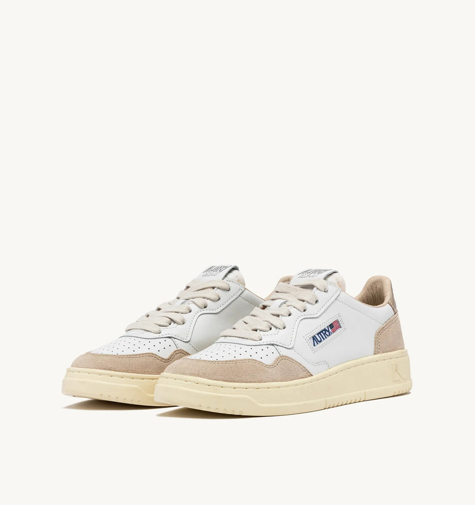 AUTRY Sneakers Medalist Low In Pelle Bianca e Oro e Suede Beige