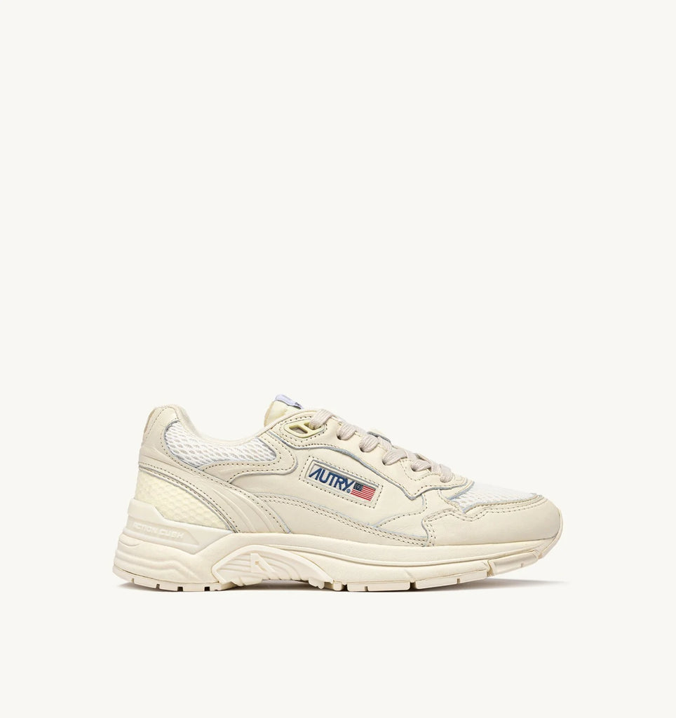 AUTRY Sneakers Hyperway in Mesh e Pelle Whisper White