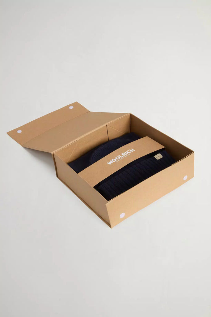 WOOLRICH Set regalo con berretto e sciarpa in misto lana