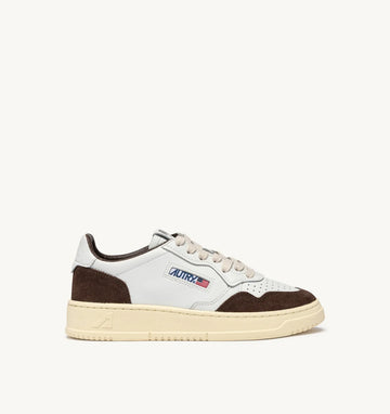 AUTRY Sneakers Medalist Low in Pelle Bianca e Suede Mogano
