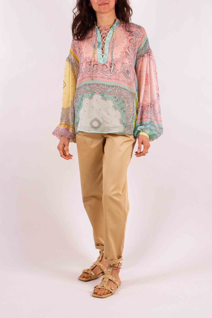 TWIN SET Blusa con stampa patchwork bandana