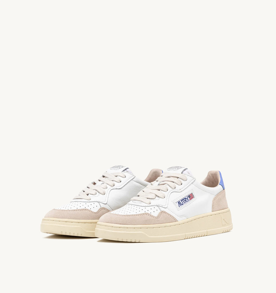AUTRY Sneakers Medalist Low in Pelle Bianca e Azzurra e Suede Beige