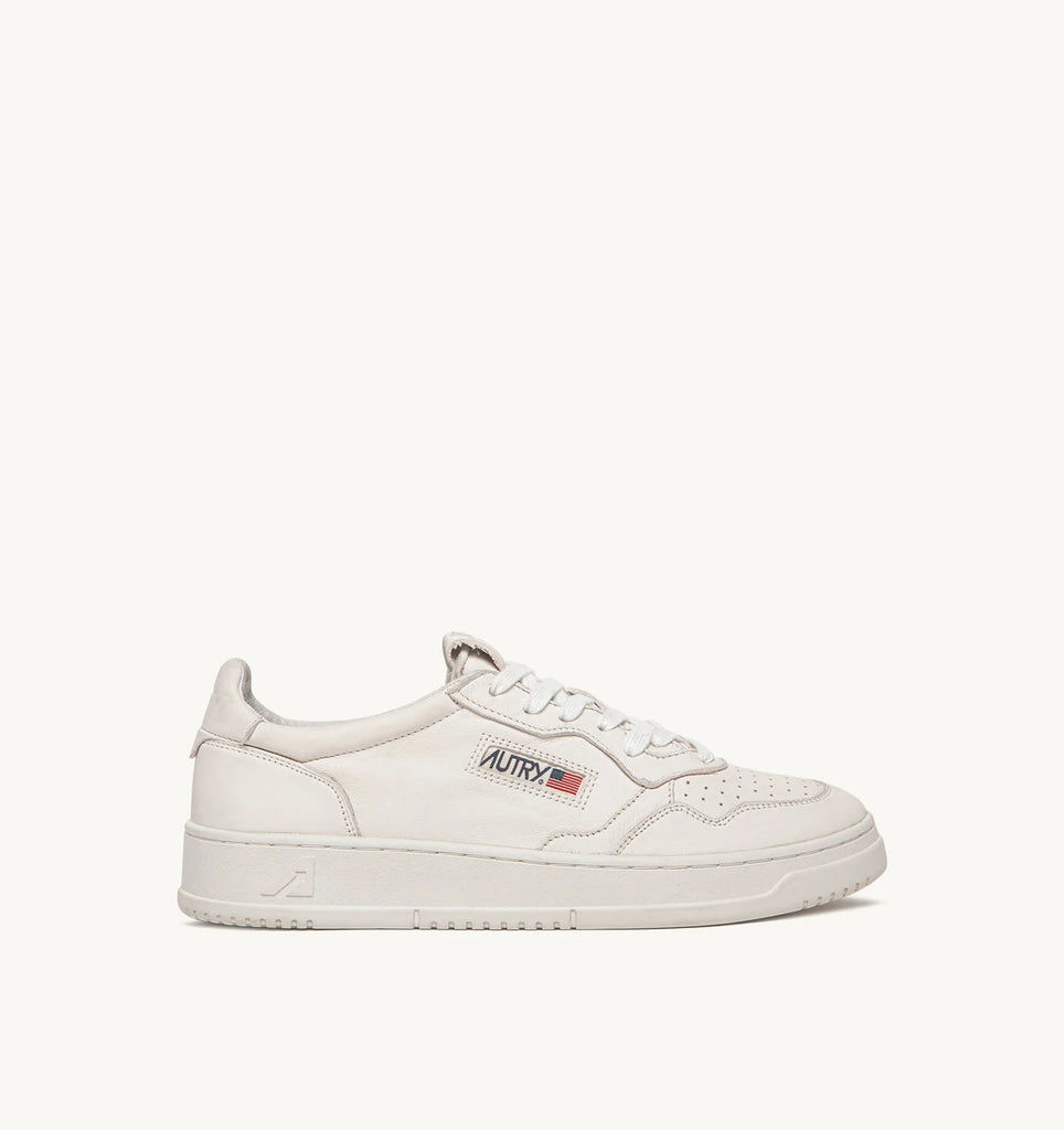 AUTRY Sneaker Medalist Low in Pelle di Capra Bianca