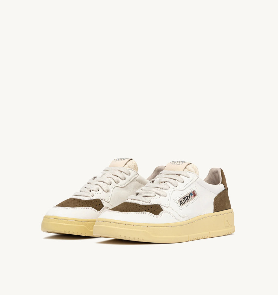 AUTRY Sneakers Medalist Low in Suede e Pelle Bianca e Marrone