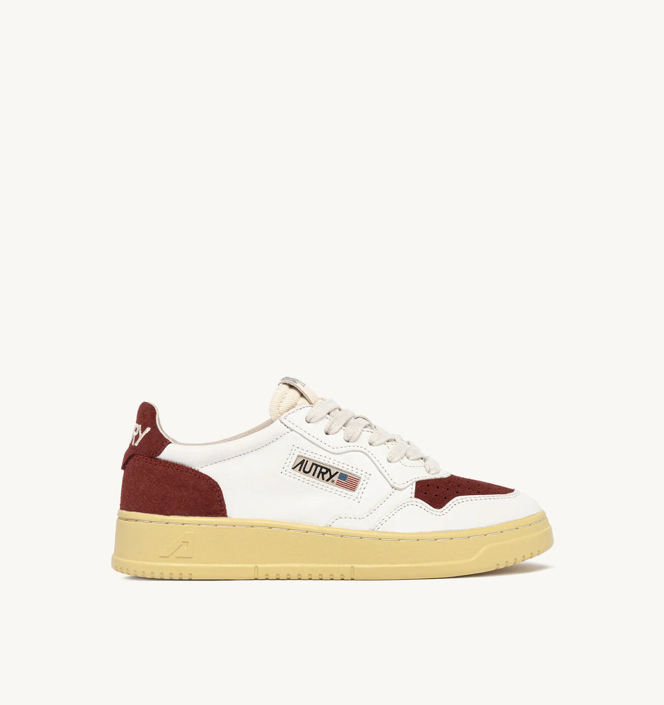 AUTRY Sneakers Medalist Low in Suede e Pelle Bianca e Bordeaux