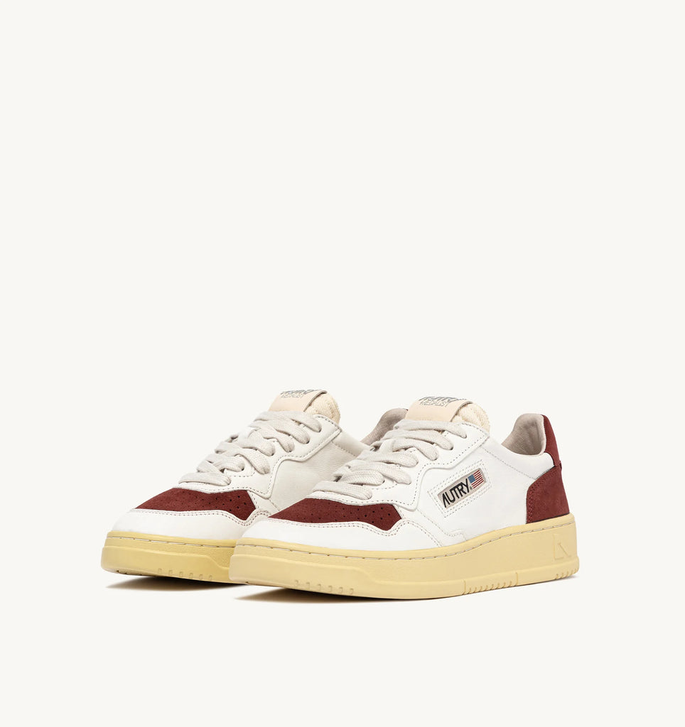 AUTRY Sneakers Medalist Low in Suede e Pelle Bianca e Bordeaux