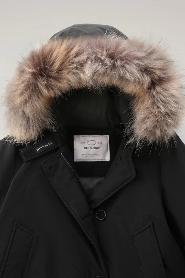 WOOLRICH Arctic Parka in Ramar Cloth con quattro tasche e pelliccia removibile