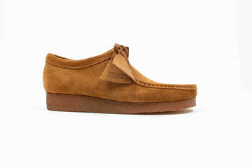 CLARKS Wallabee
