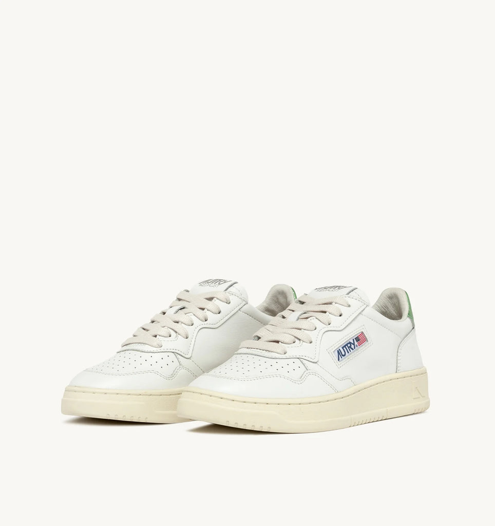 AUTRY Sneakers Medalist Low in pelle bianca e verde