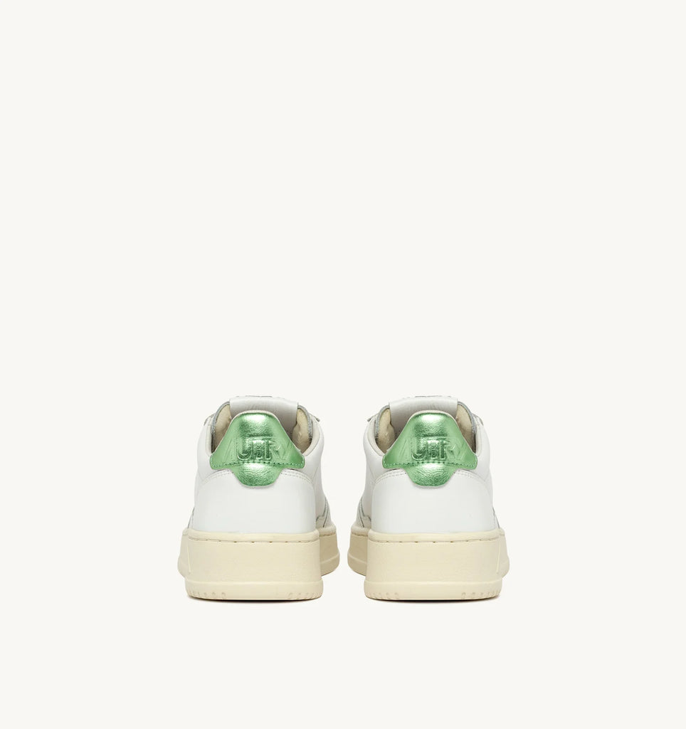 AUTRY Sneakers Medalist Low in pelle bianca e verde