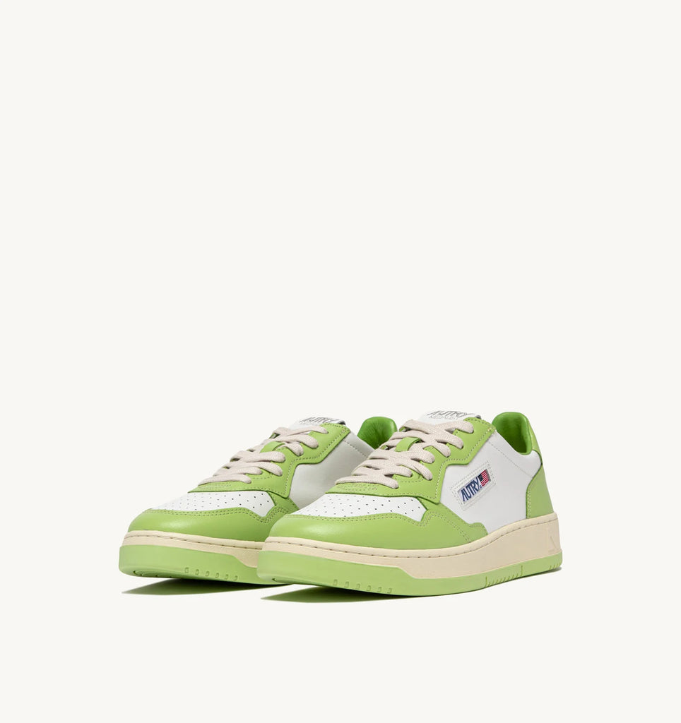 AUTRY Sneakers medalist low in pelle bicolore bianco e verde