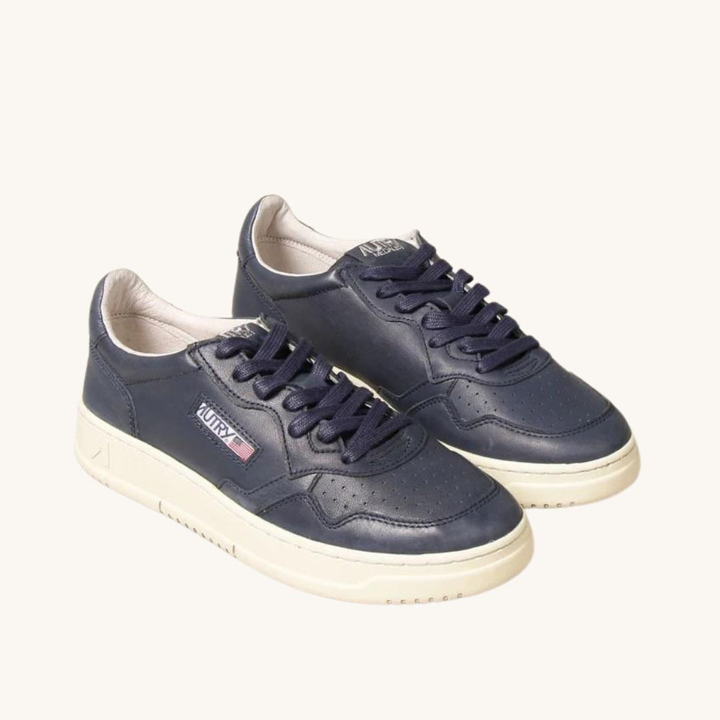AUTRY ACTION SHOES Sneakers Medalist Low in pelle di capra blu