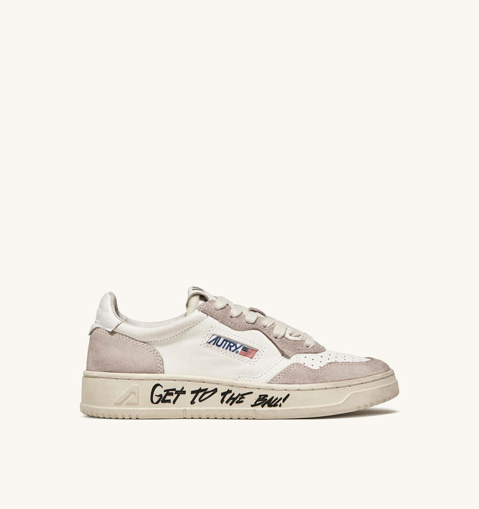 AUTRY ACTION SHOES Sneakers Medalist Low in pelle e suede bianco