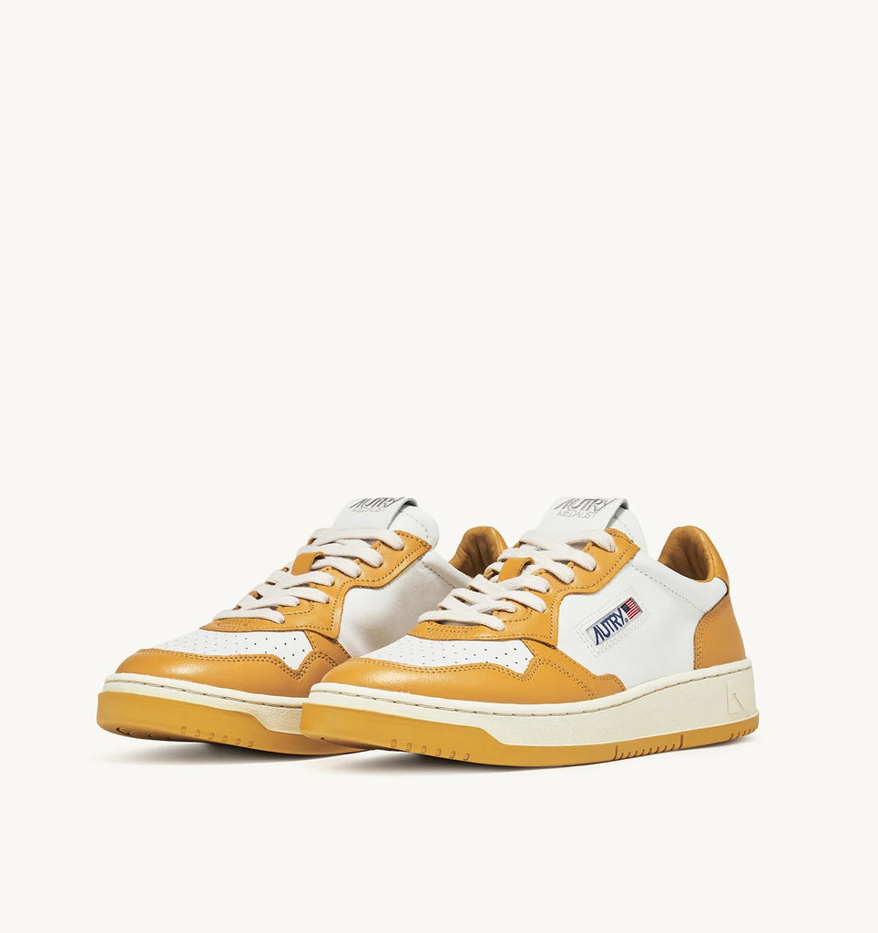 AUTRY ACTION SHOES Sneakers Medalist Low in pelle bianco giallo
